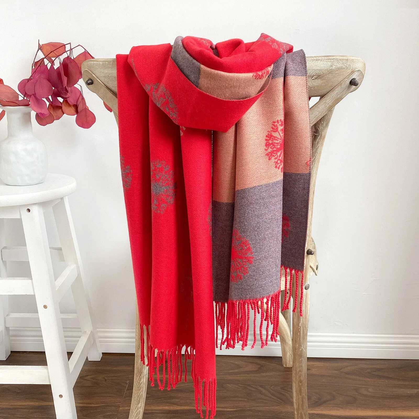 New Fashionable Winter Cashmere Scarf with Tassels and Plaid Pattern - Women's Shawl