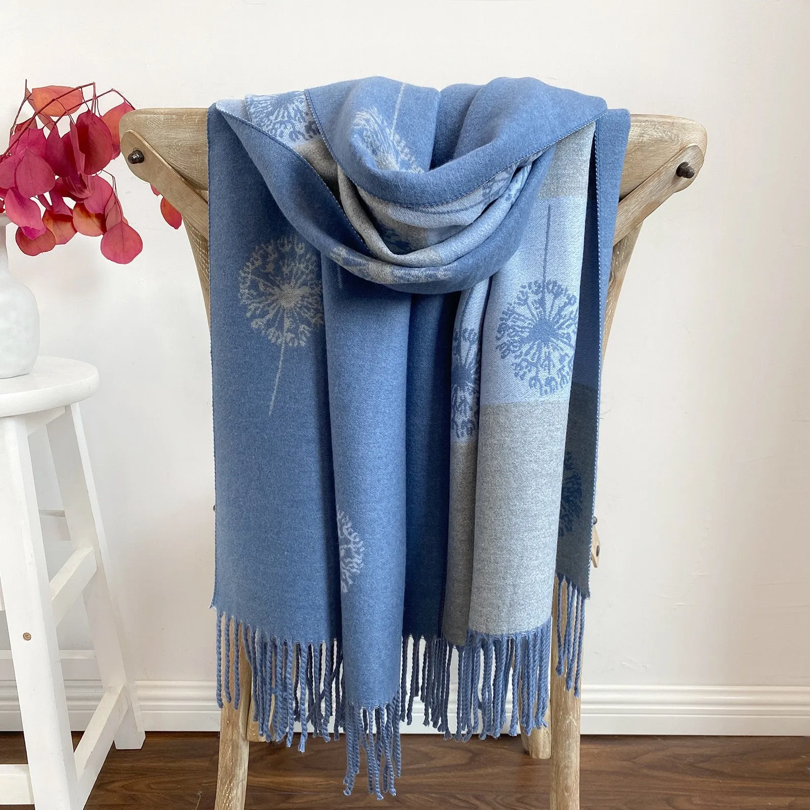 New Fashionable Winter Cashmere Scarf with Tassels and Plaid Pattern - Women's Shawl